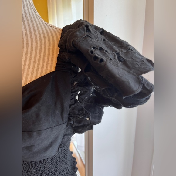 NWT black rutched and embroidered top size small - Picture 9 of 11